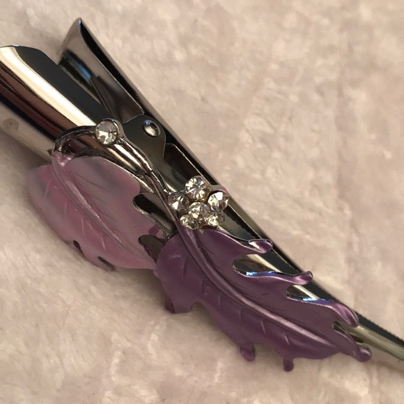 Beautiful Hair Clip - Free w/Bundle - Picture 8 of 8